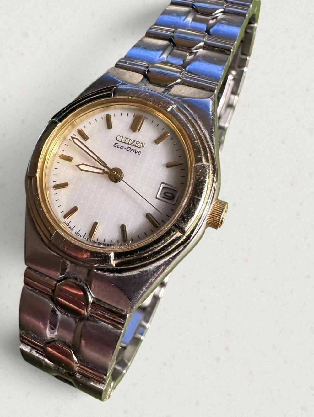Citizen Eco-Drive Womens Two Tone Solar Watch New Battery E010-S008689